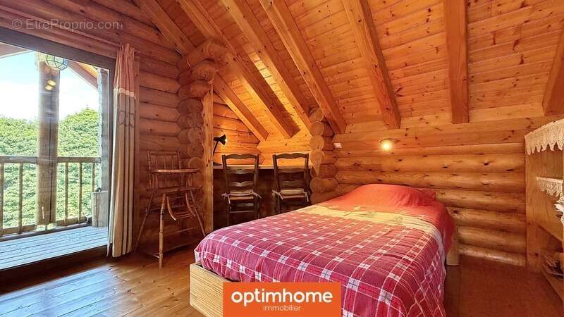 EXCLUSIVITÉ – Chalet fuste (rondins) meublé – 46 m² – Terrain 1 500 m² – Basse-sur-le-Rupt – Hautes-Vosges - photo 12