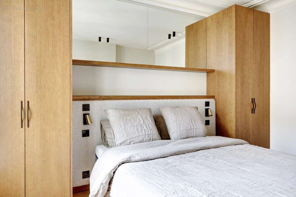 Appartement à PARIS-8E