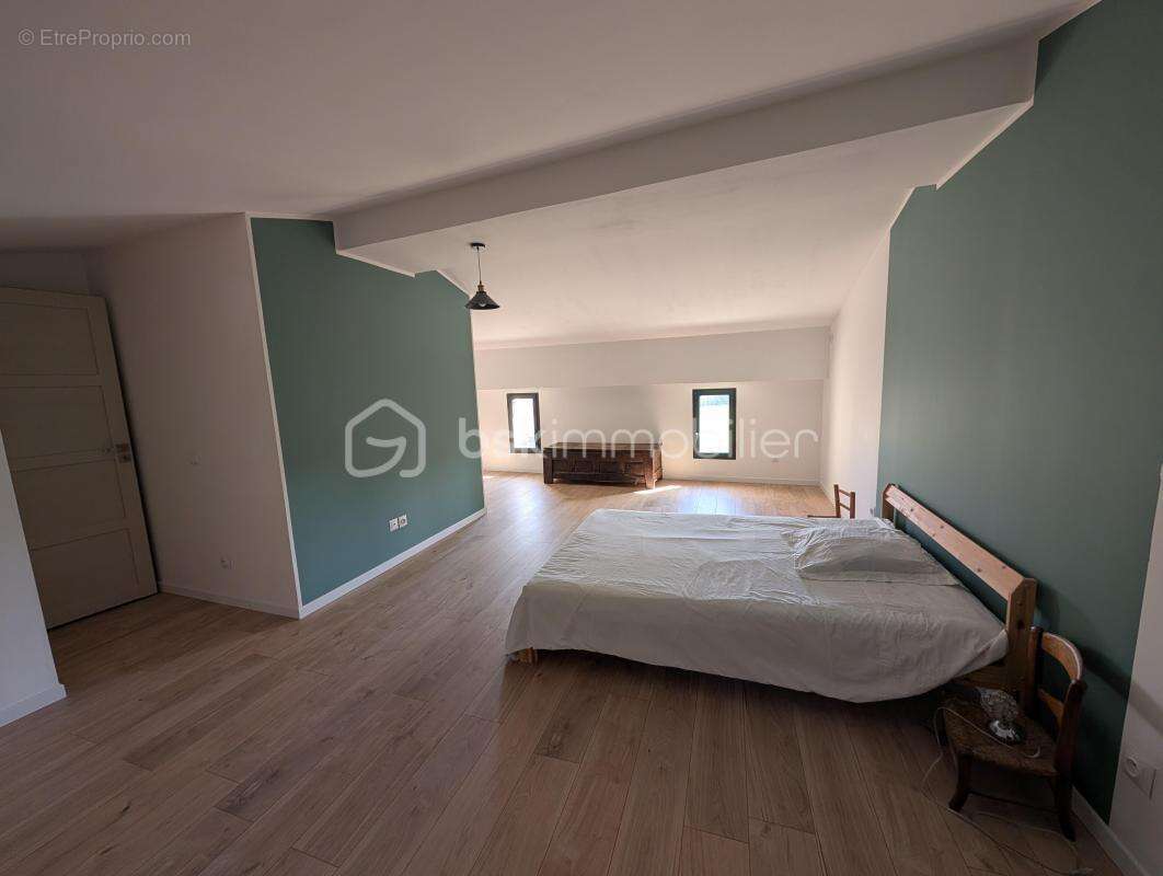 MAISON RENOVEE « ESPRIT LOFT » de 302m2 - 4 CH dont 1 suite parentale - photo 13