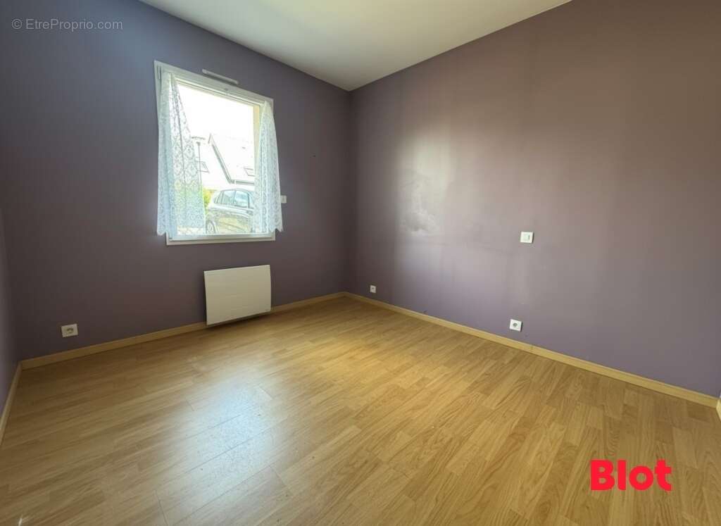 Maison 71 m² à Louvigne-De-Bais  - photo 6