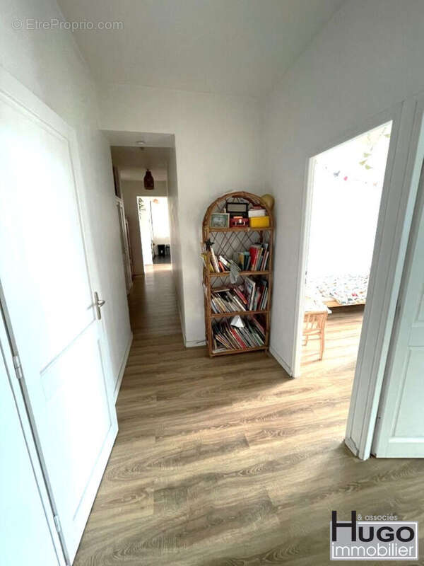 Bordeaux- proche du lycee montaigne et de la victoire- appartement t3 lumineux vendu libre ! - photo 6