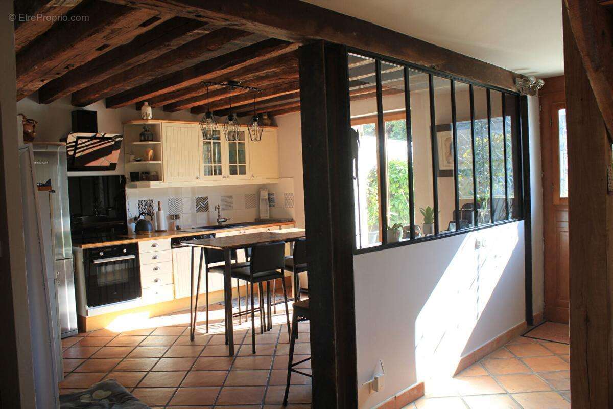 Maison Bullion 8 pièces 253 m2 - photo 7