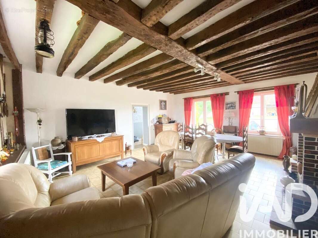 Maison 132 m² à Saint-Victor-De-Buthon  - photo 7