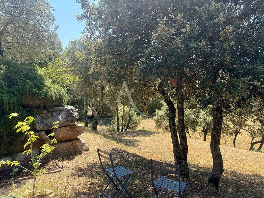 Villa t4 lumineuse au calme avec jardin de 1300m2 piscine et atelier - photo 4