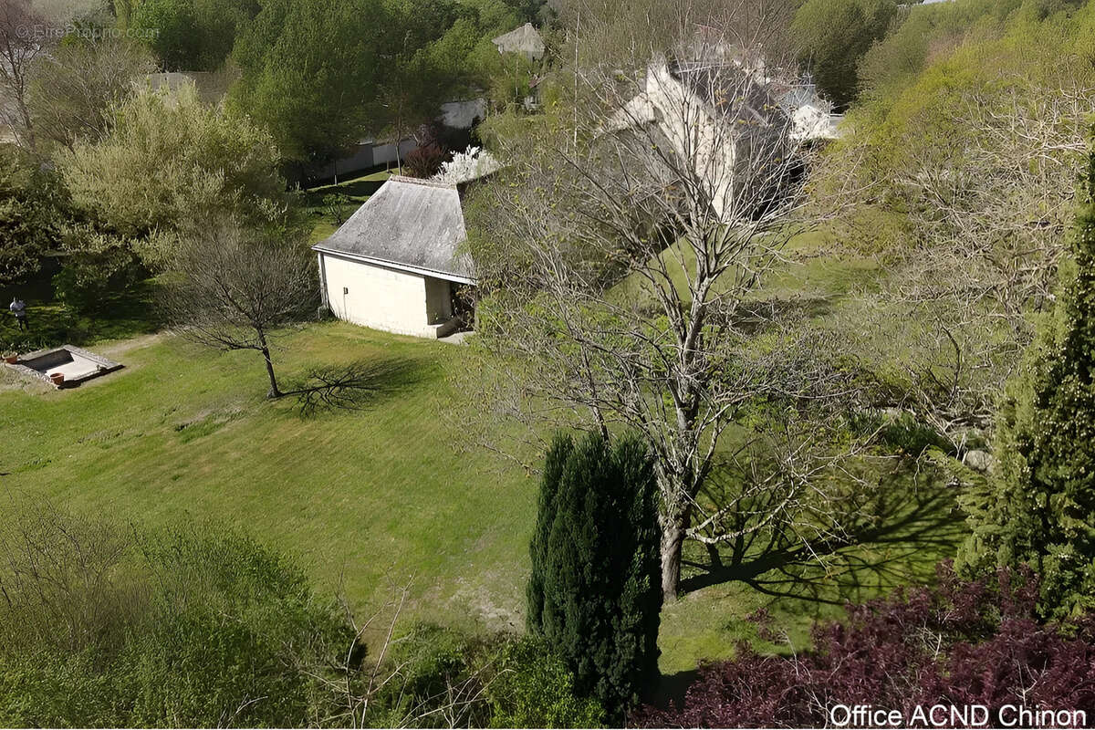 Maison à BEAUMONT-EN-VERON