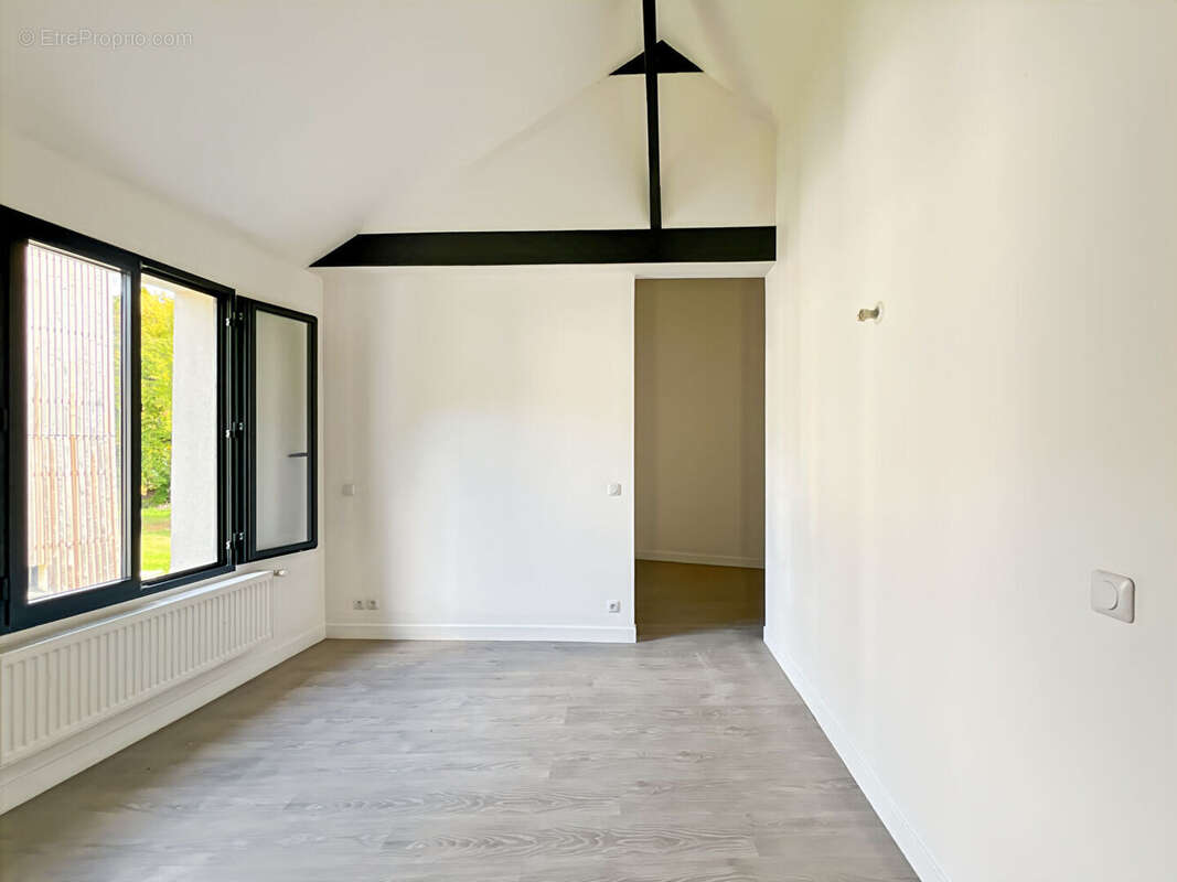 Maison  - Mantes La Ville - 150m² - photo 4