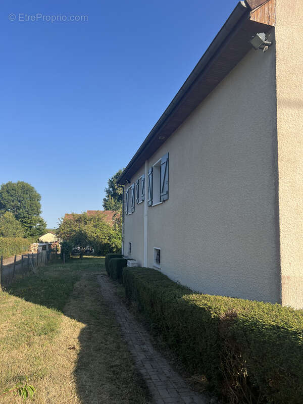 Maison à COULANGES-LES-NEVERS