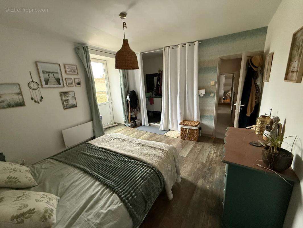 Maison à NEUVILLE-DE-POITOU