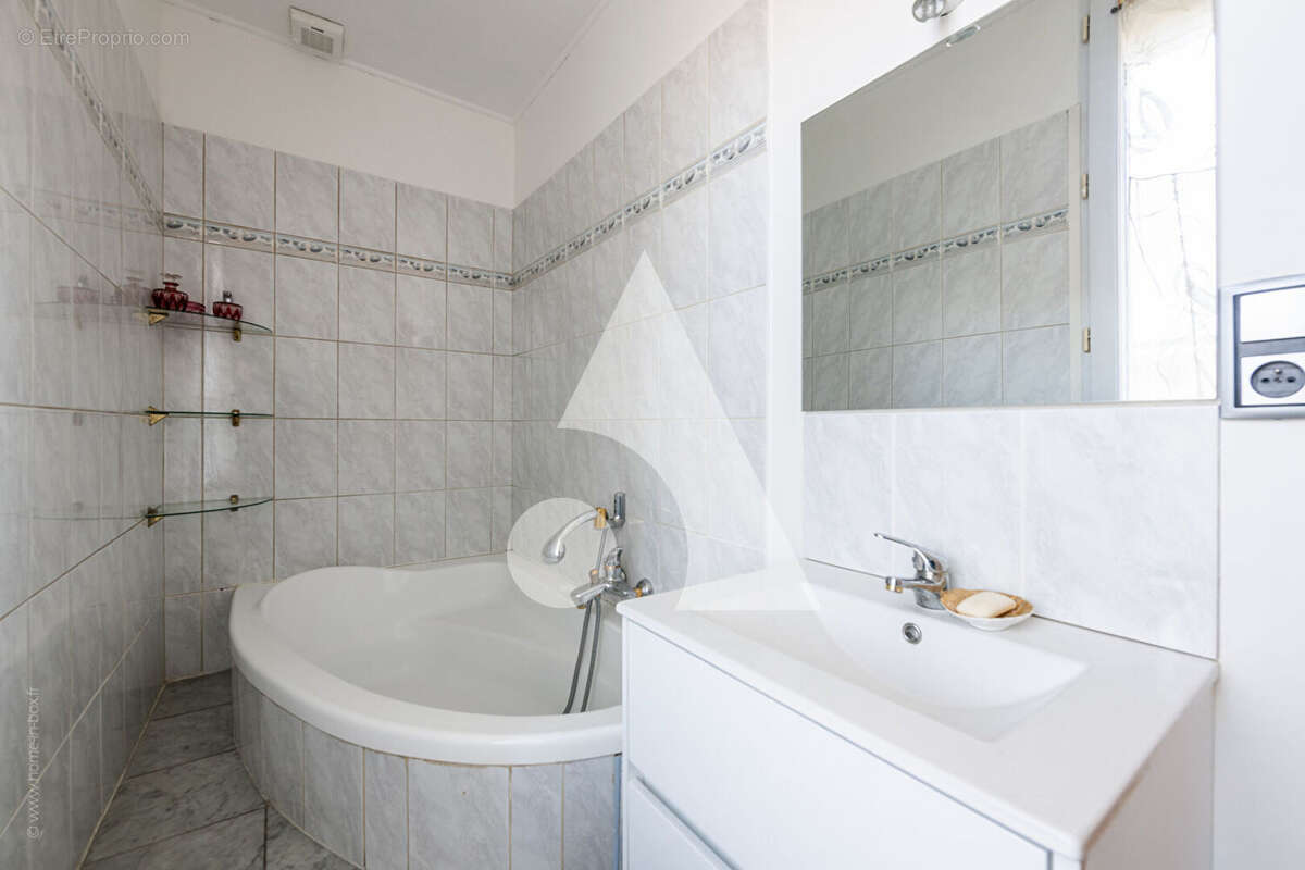 Maison à CHAMPIGNY-SUR-MARNE