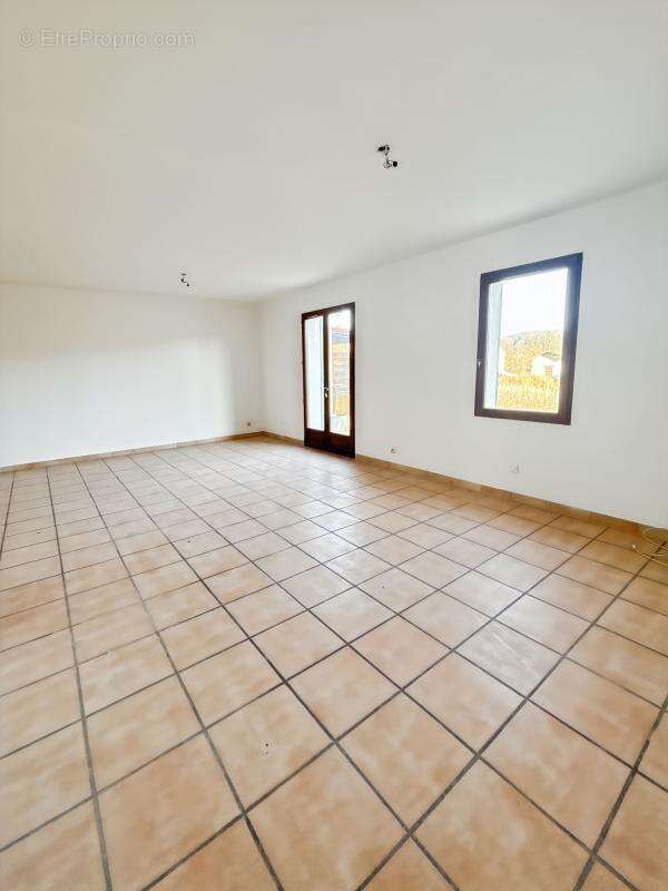 Maison à MALLEMOISSON