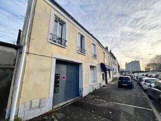 Commerce à IVRY-SUR-SEINE