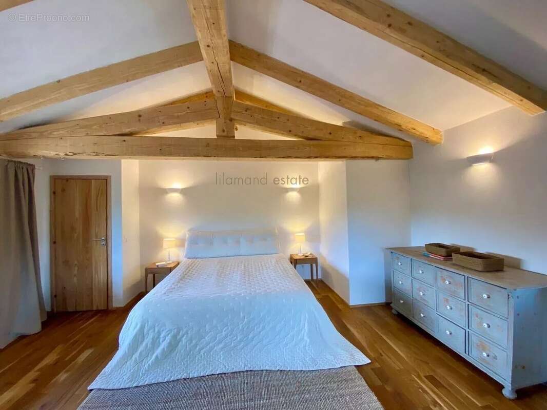 Maison à LE MONASTERE