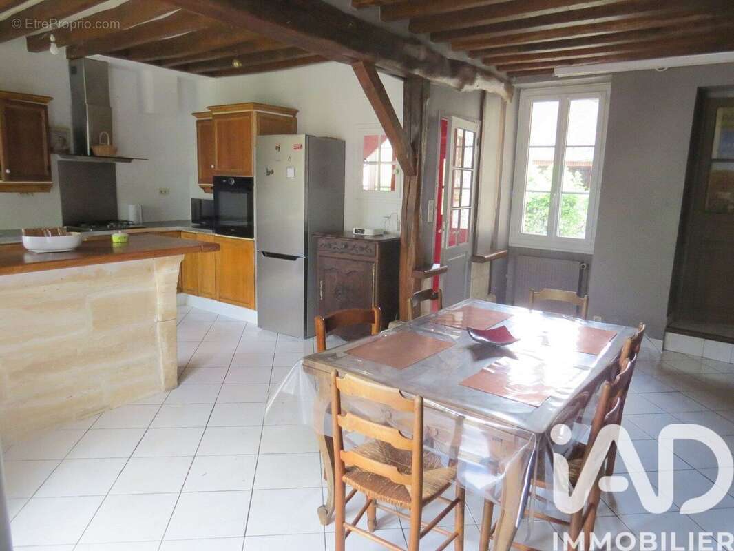 Maison 137 m² à Liancourt-Saint-Pierre  - photo 4