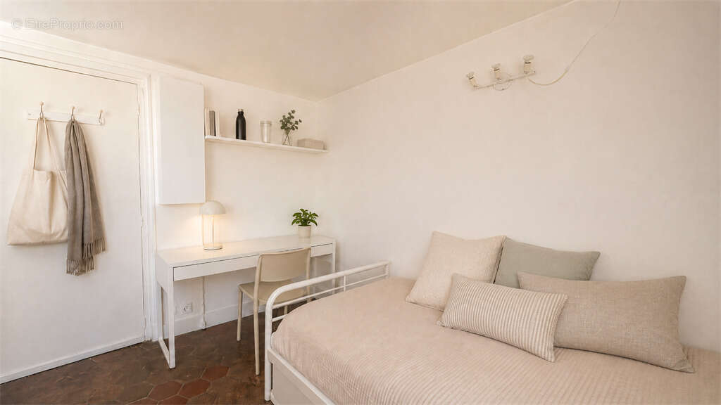 Studio équipé avec vue dégagée - photo 4