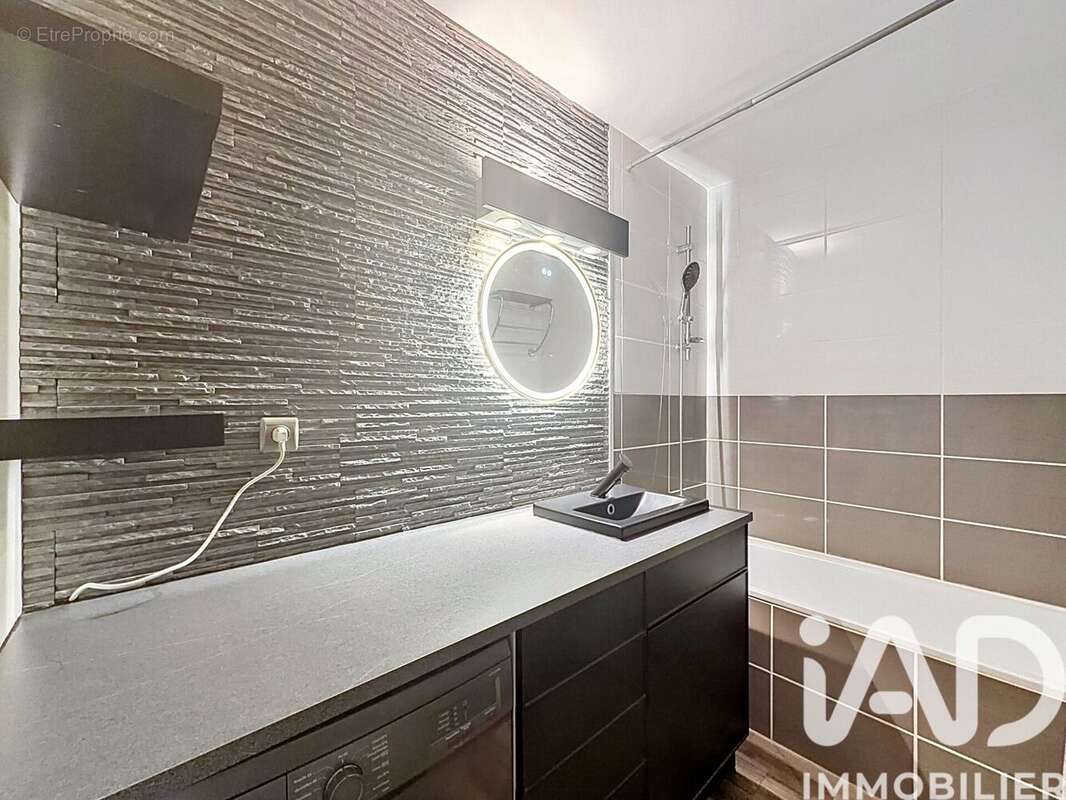 Photo 8 - Appartement à BRIVE-LA-GAILLARDE