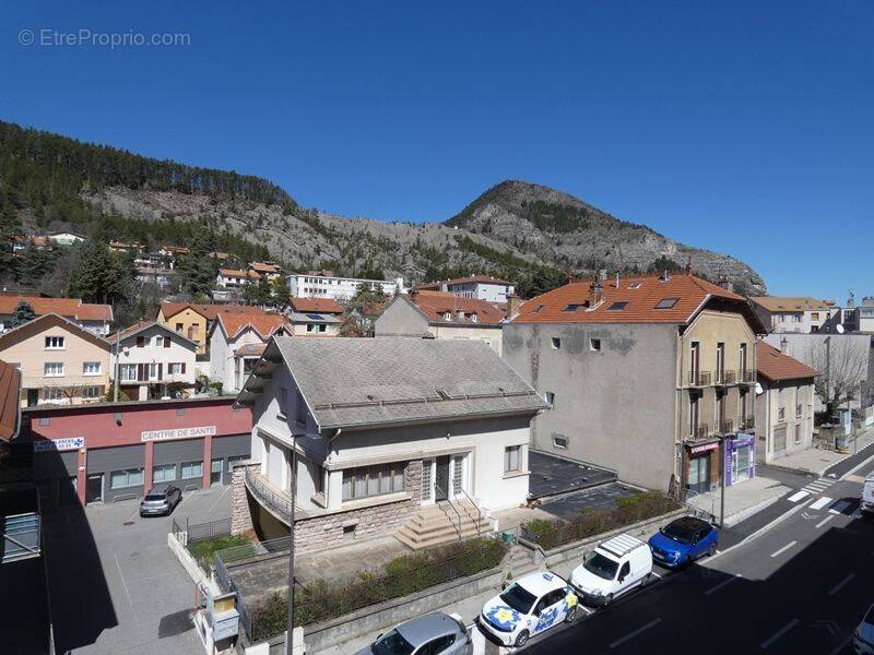 Appartement à VEYNES