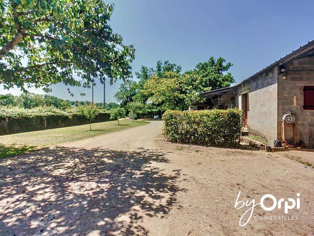 Maison à NERIS-LES-BAINS