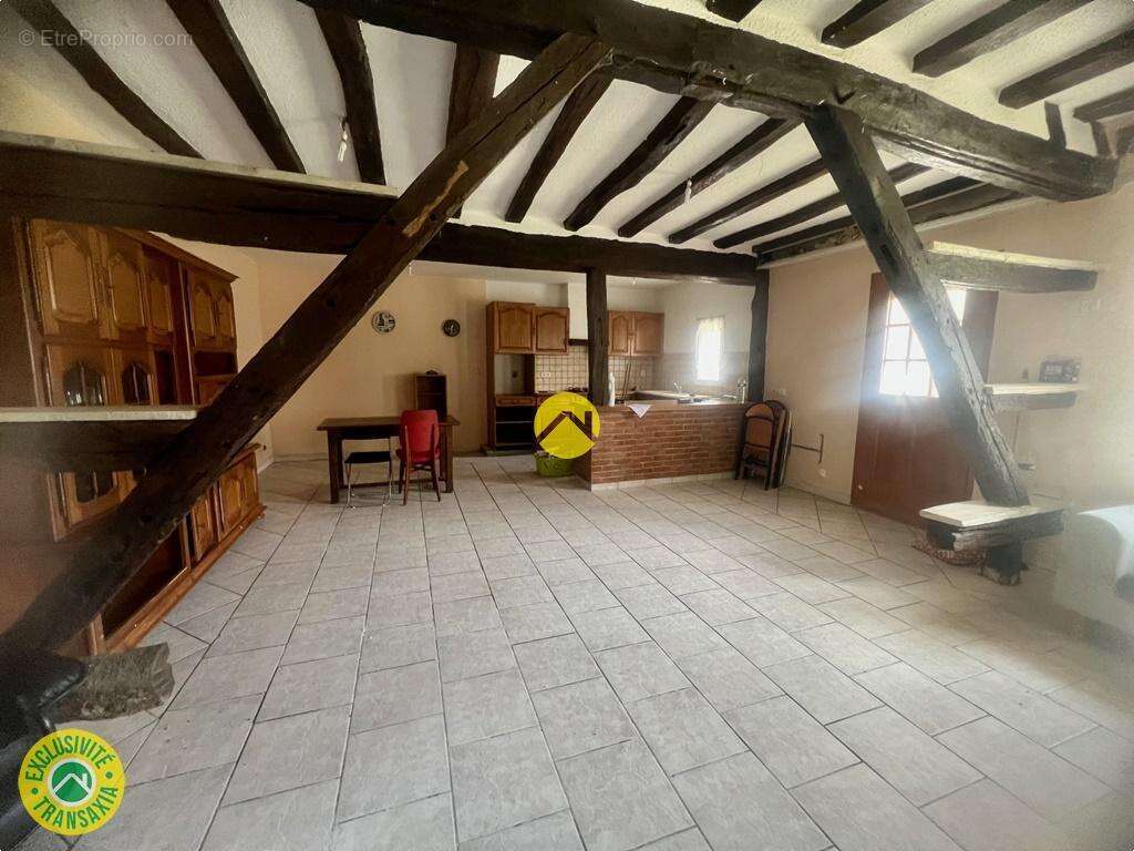 Maison à SURY-PRES-LERE