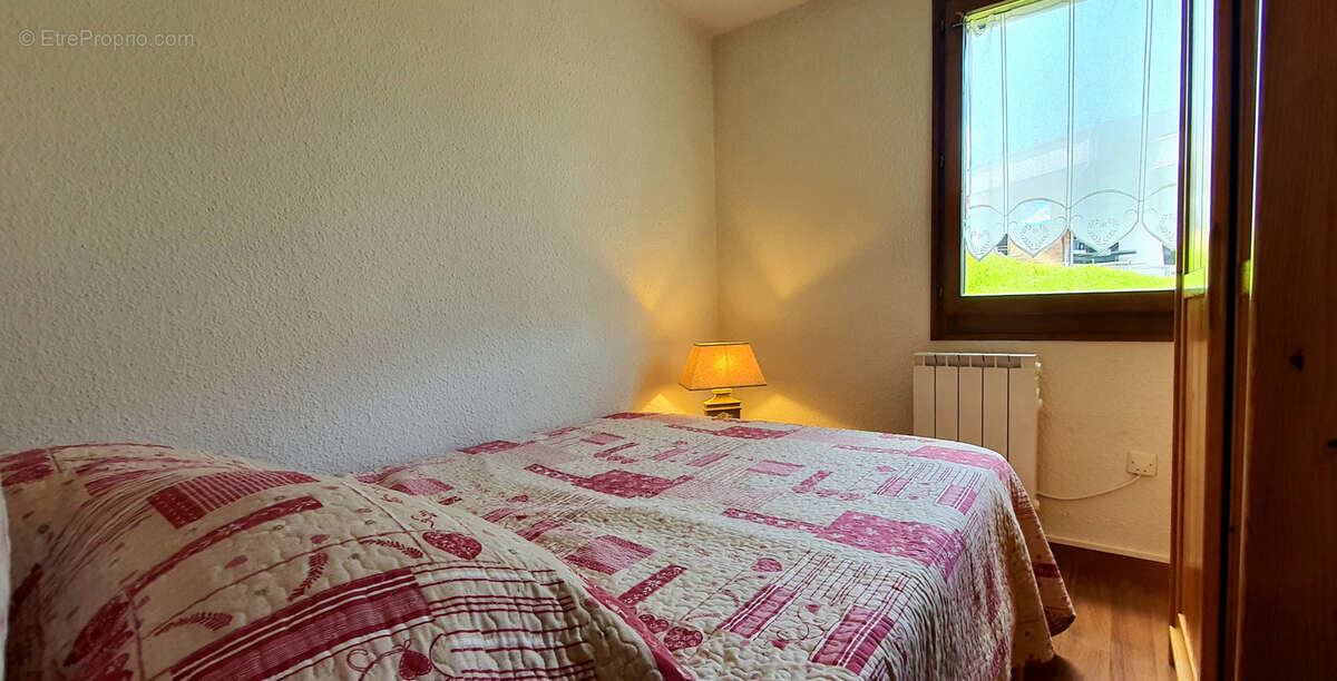Appartement à MORILLON