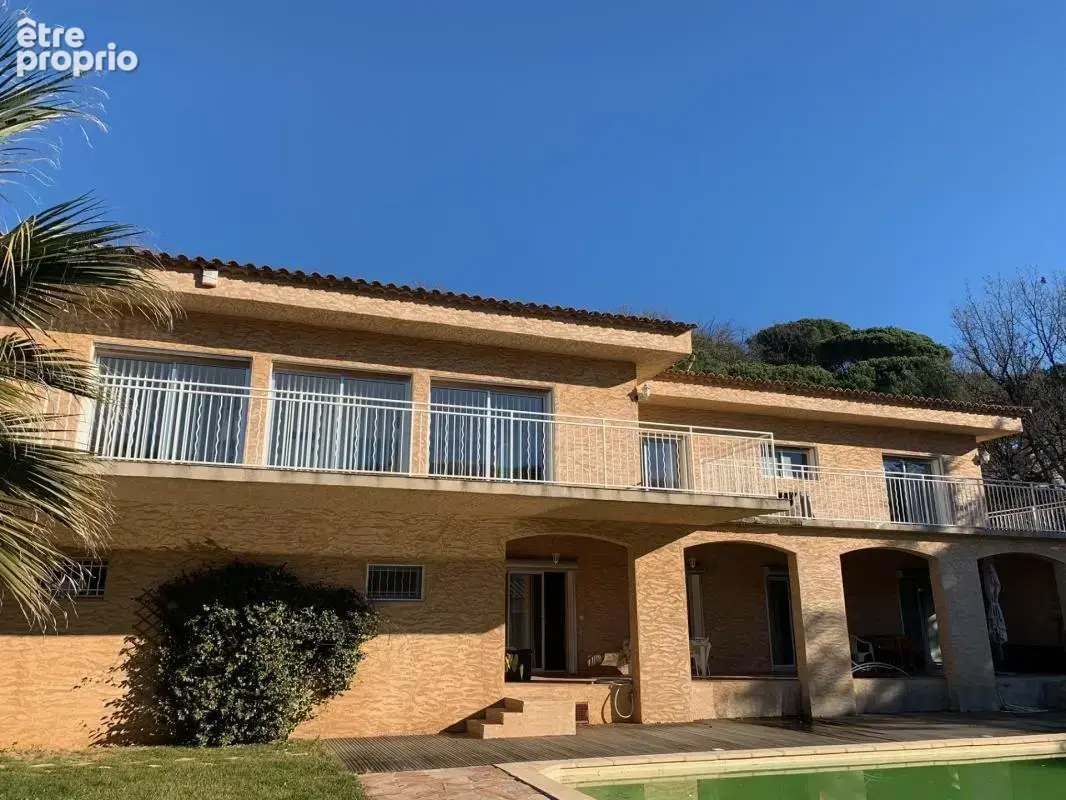 Maison à vendre 9 pièces COLLOBRIERES (83) - photo 7