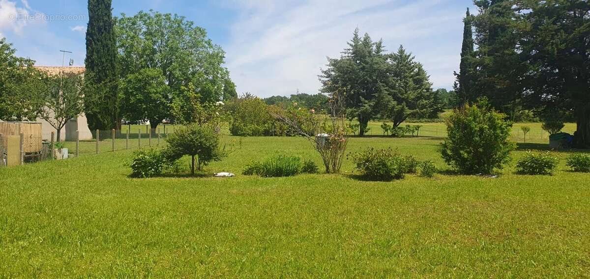 Maison à RAZAC-DE-SAUSSIGNAC