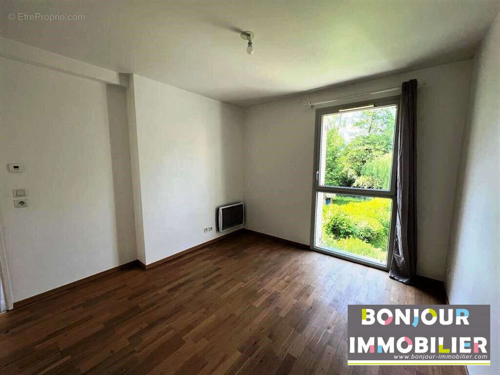 Appartement à MERY