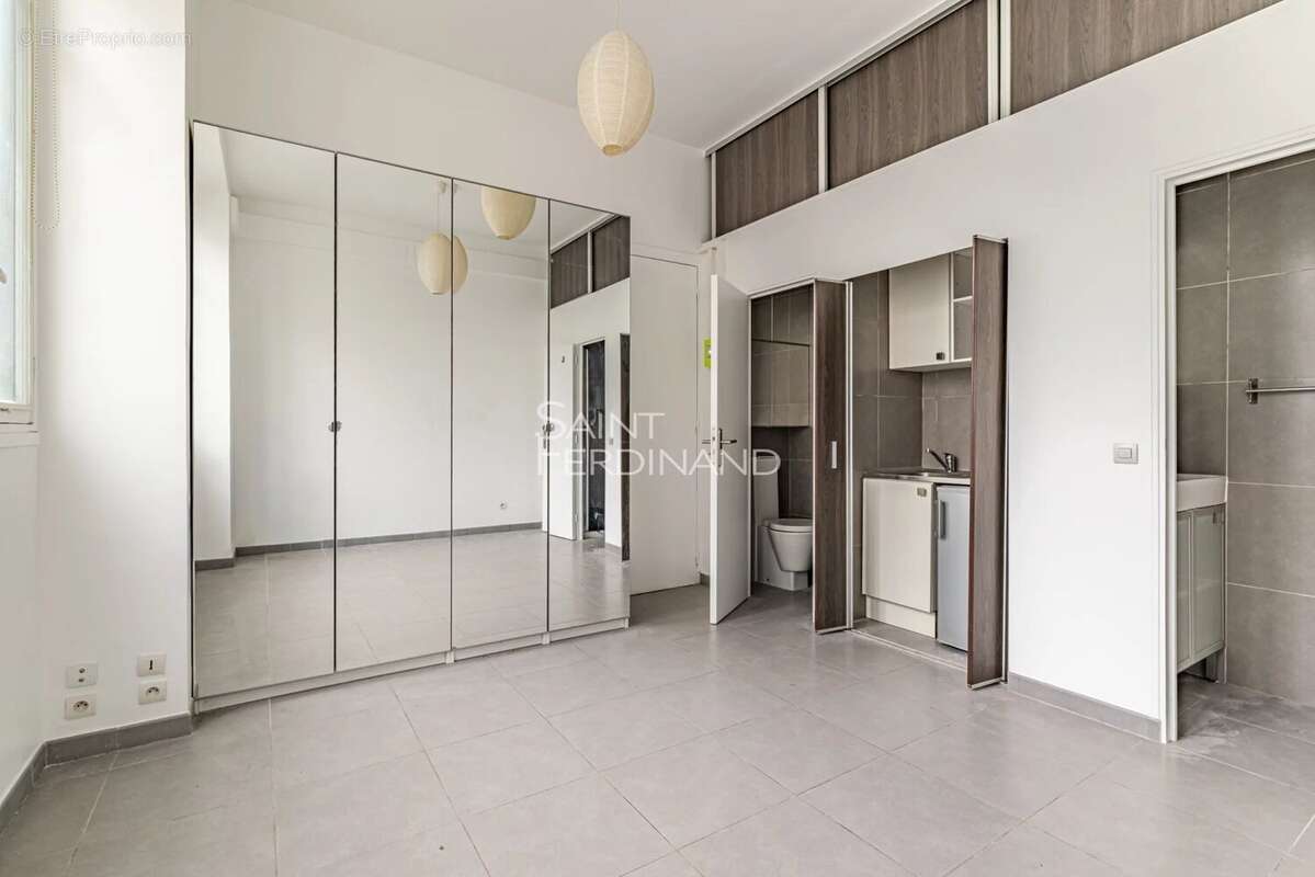 Appartement à PARIS-11E