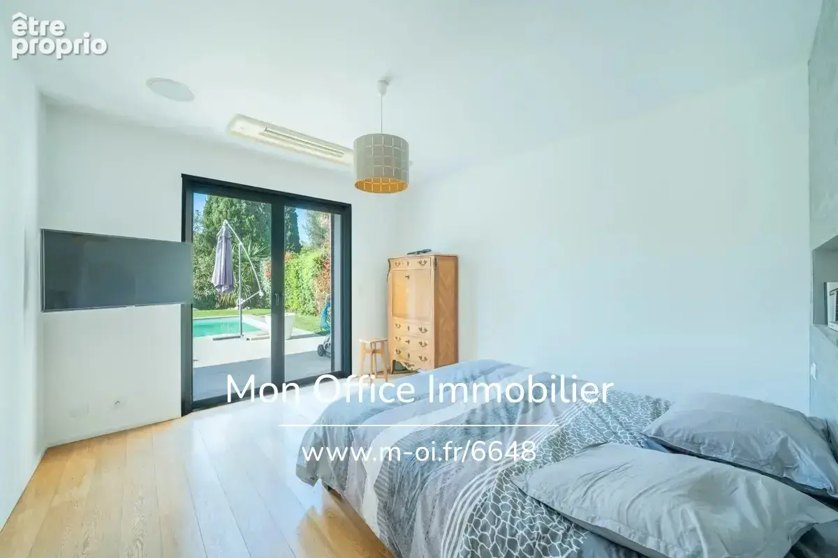 Référence : 6648-YAN - Villa contemporaine - 4 pièces - piscine - garage - photo 8