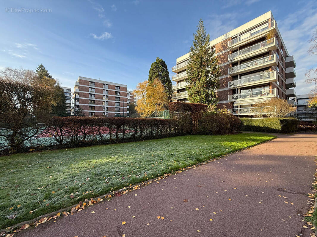 Appartement à JOUY-EN-JOSAS
