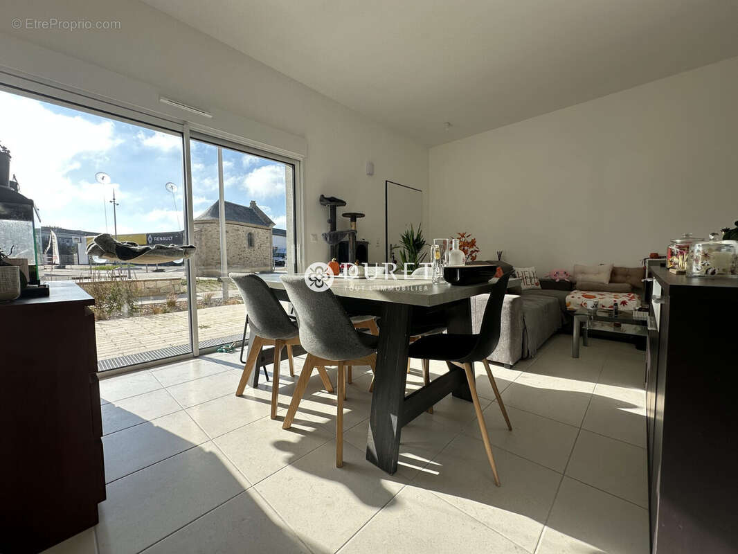 Appartement à LES LANDES-GENUSSON