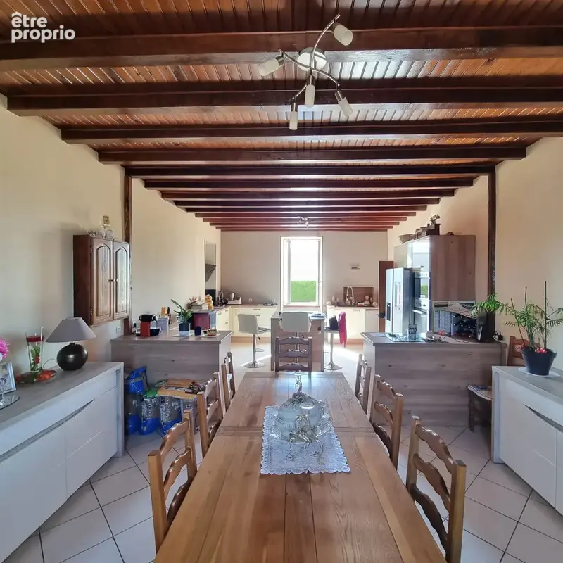 maison de 163 m2 habitables avec beau terrain et dépendances ! - photo 6