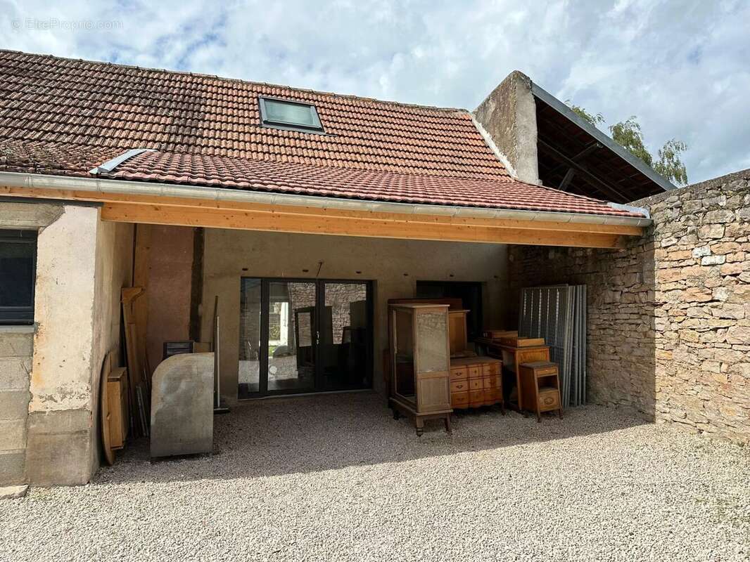 Maison à PONTAILLER-SUR-SAONE