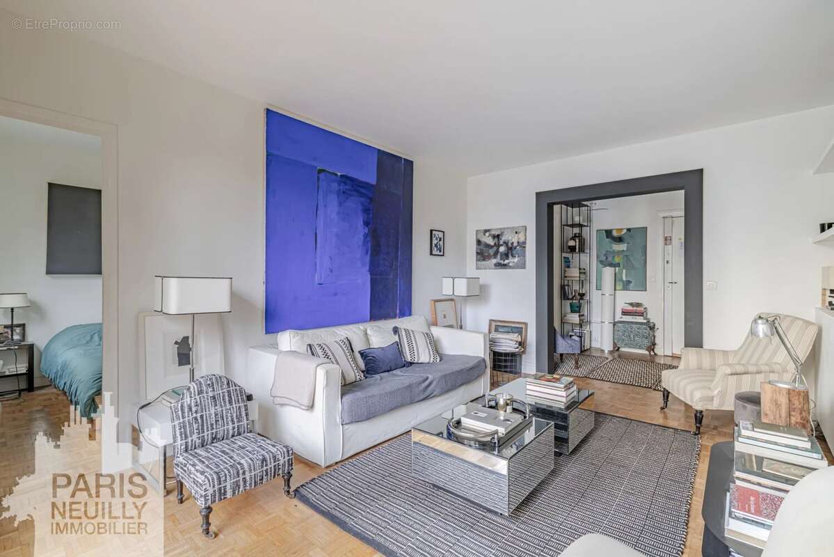 Appartement à PARIS-16E