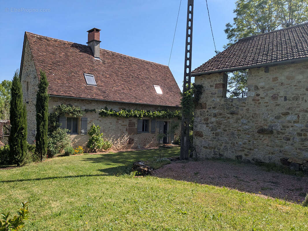 Maison en pierre avec dépendance - photo 14