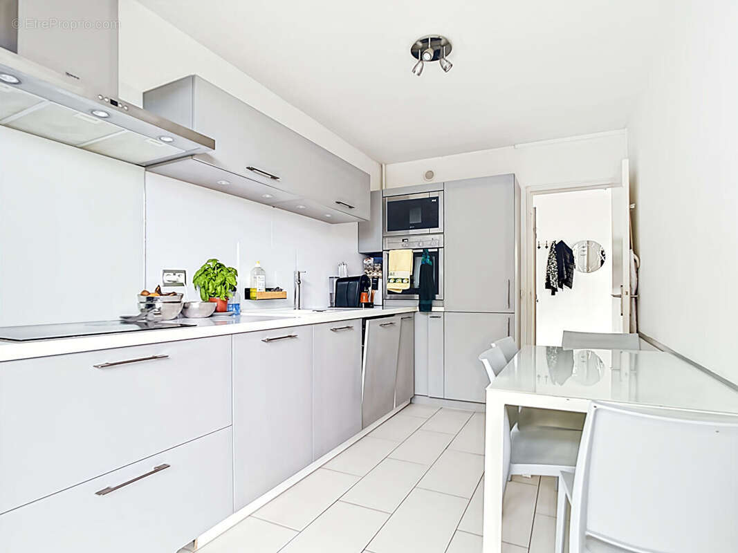 Appartement à MARSEILLE-10E
