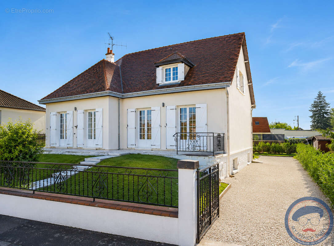Maison à MONTLOUIS-SUR-LOIRE