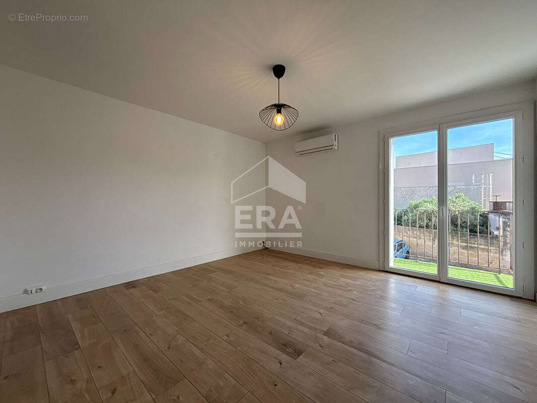 Appartement à SORGUES