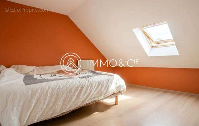 Maison à LA CHAPELLE-D'ARMENTIERES
