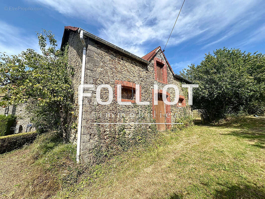 Maison à SAINT-SAUVEUR-LENDELIN
