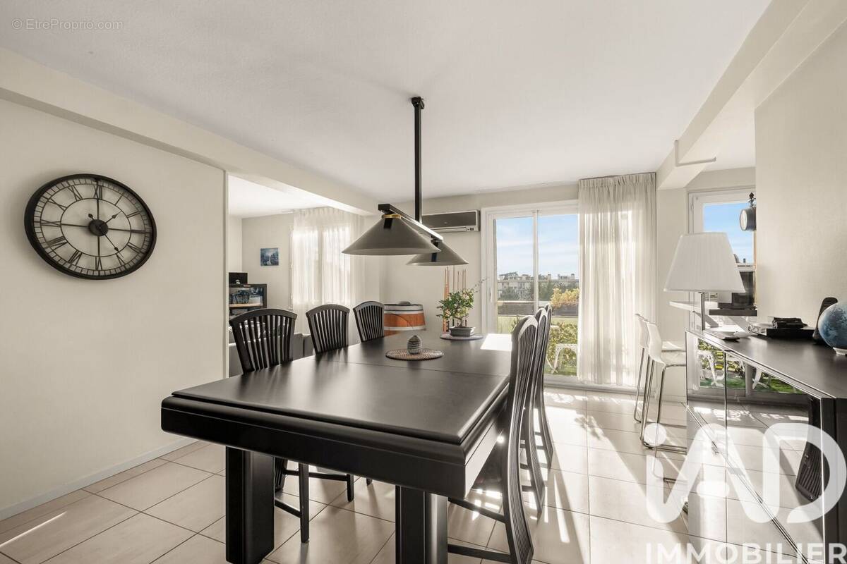 Photo 1 - Appartement à SAINTE-FOY-LES-LYON