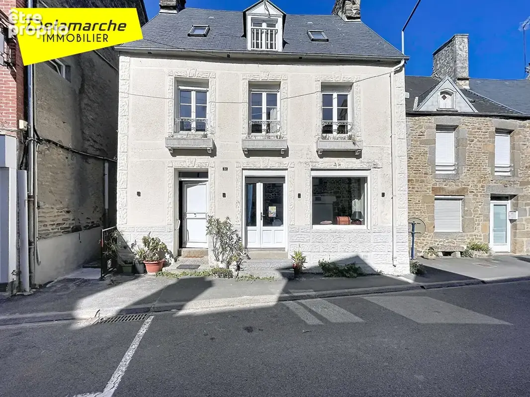 Photo Maison à Saint-Jean-Le-Thomas au prix de 254 000€