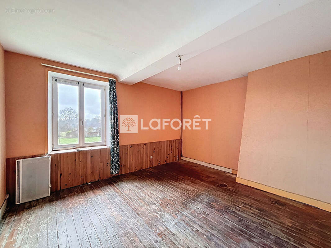 Maison à BELLOU-EN-HOULME