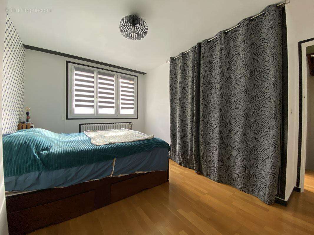 Maison à ROSNY-SUR-SEINE