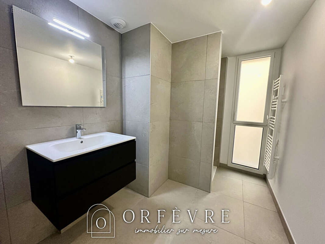 Appartement à CASTRIES