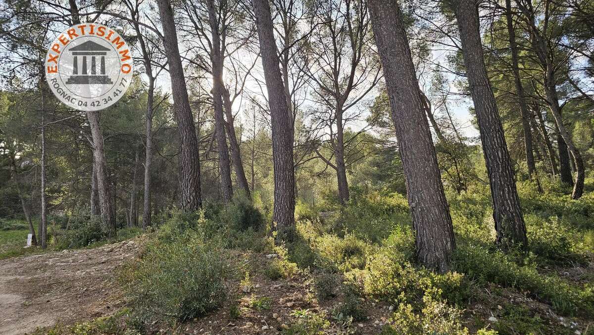 Terrain à ROGNAC