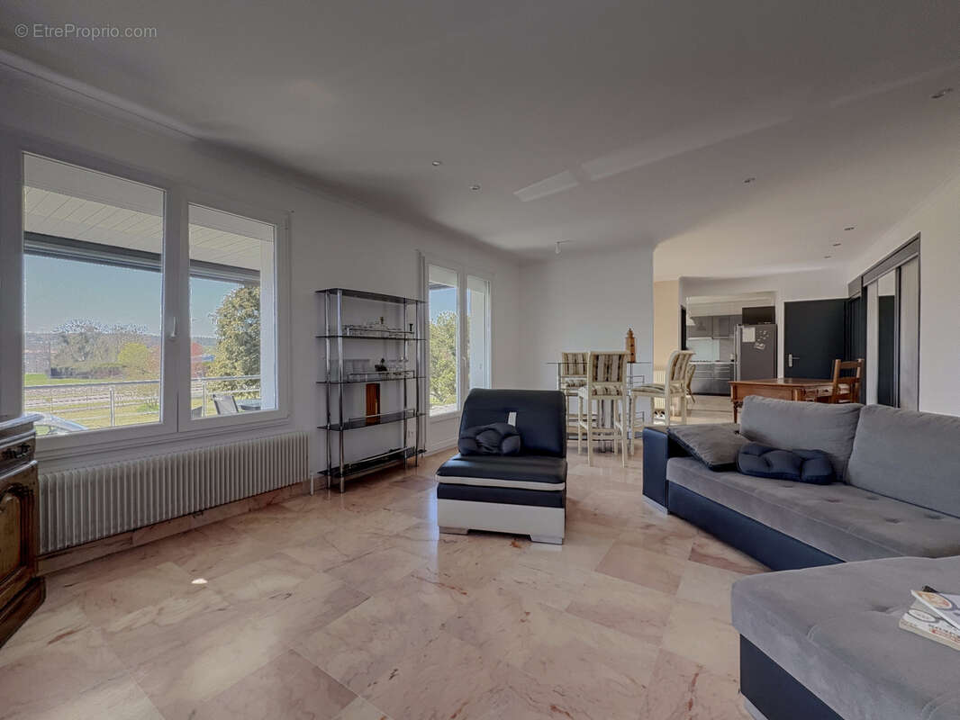 Appartement à MATTAINCOURT