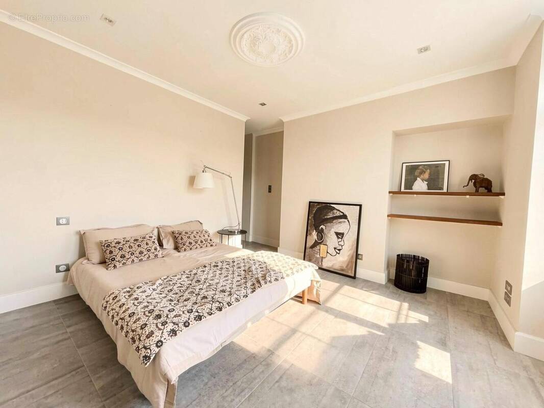   - Appartement à AUBENAS