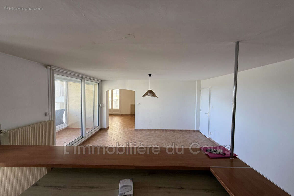 Appartement 72 m² à Martigues  - photo 8
