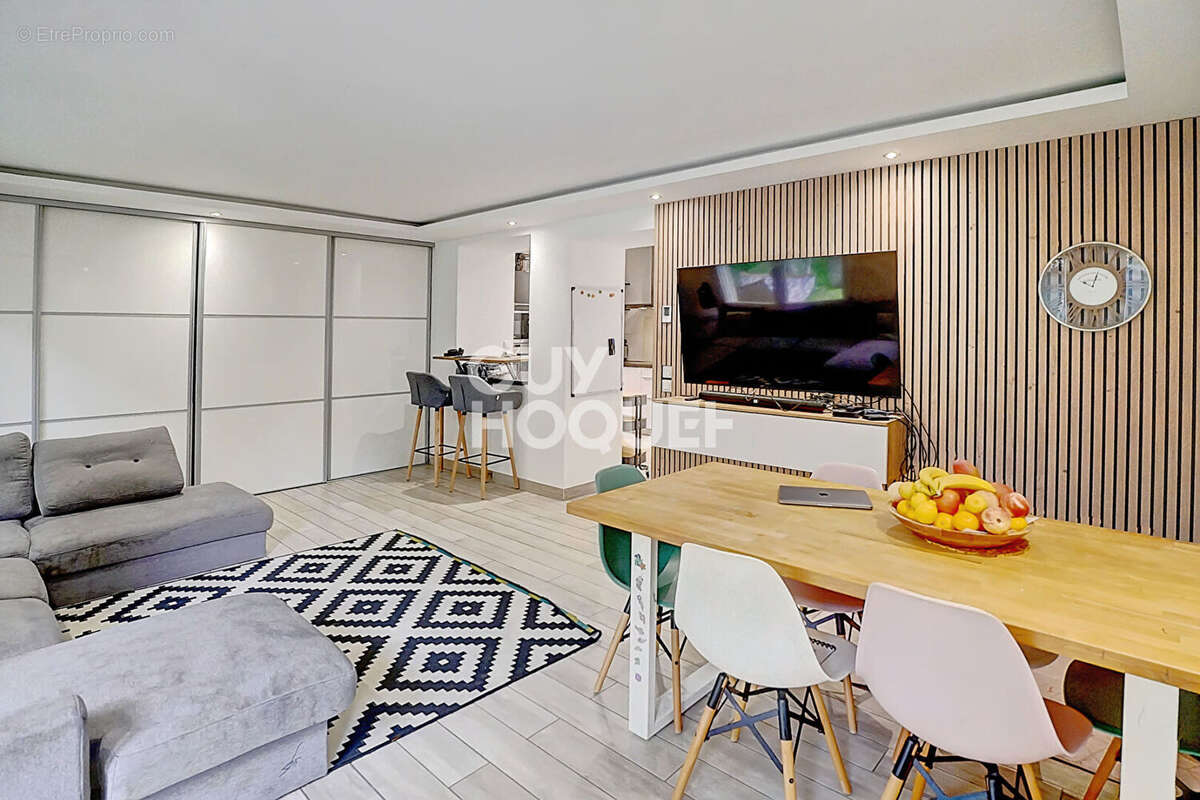 Appartement à OULLINS