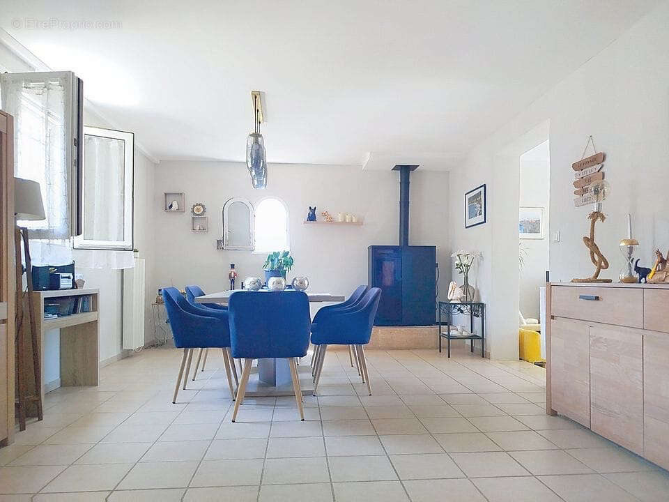 Maison à REGUSSE